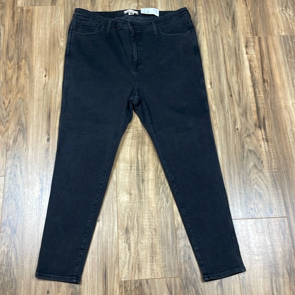 Madewell 10” High-Rise Skinny Jeans in Starkey Wash, Size 35 - Picture 5 of 17